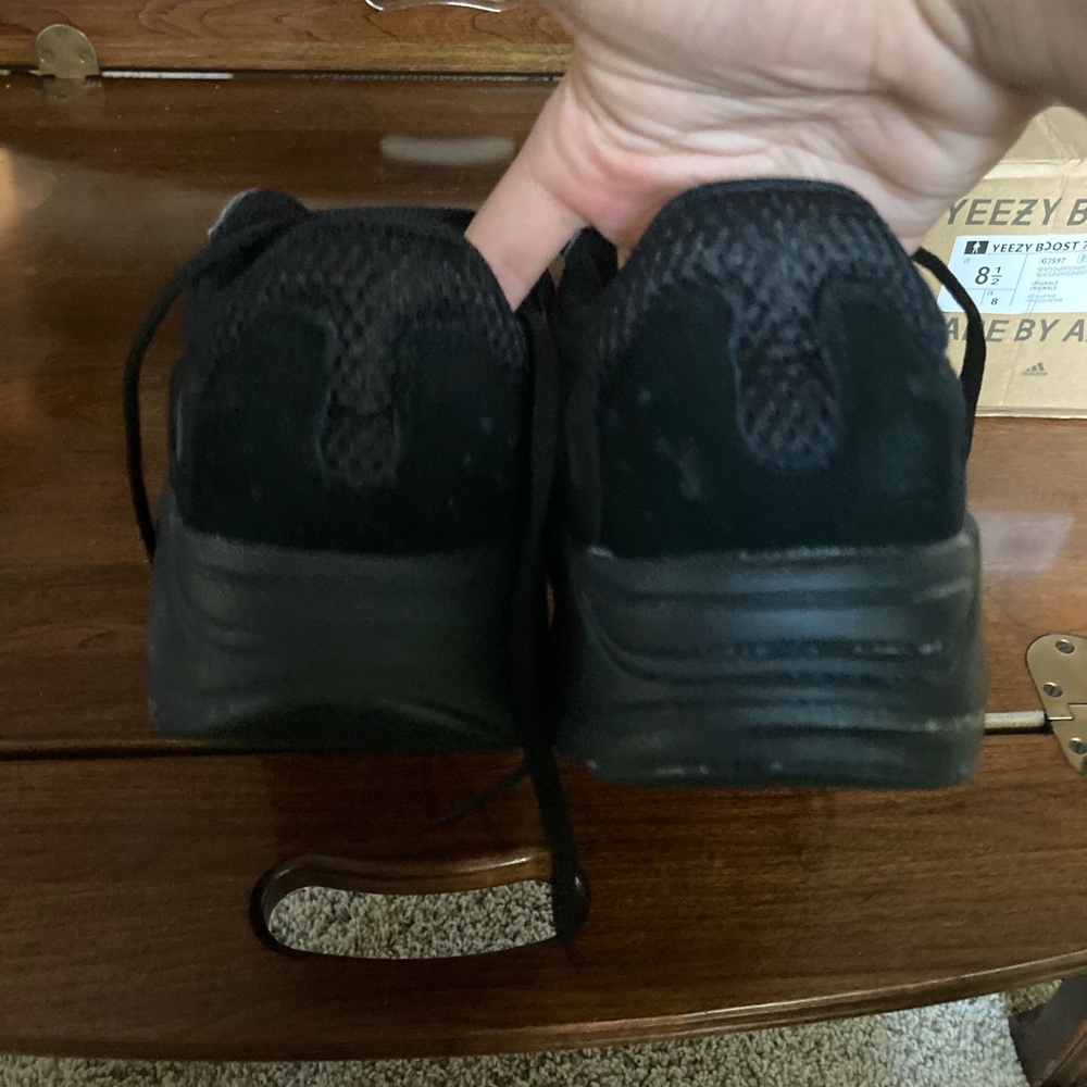 Yeezy boost 700 triple black